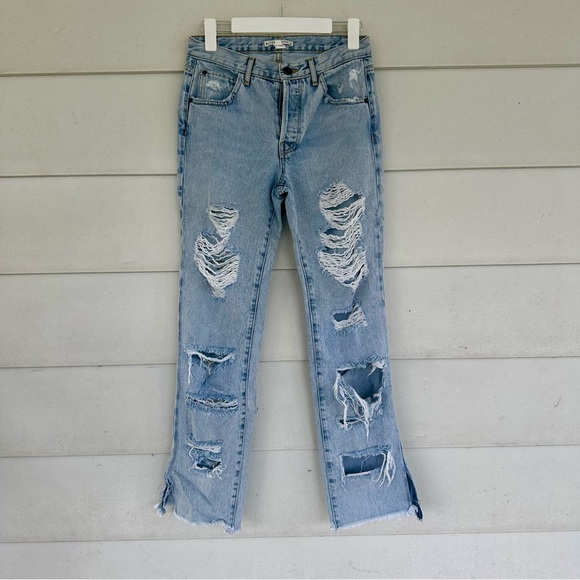 Alice + Olivia Genevive Distressed Jeans 26 - Picture 1 of 12